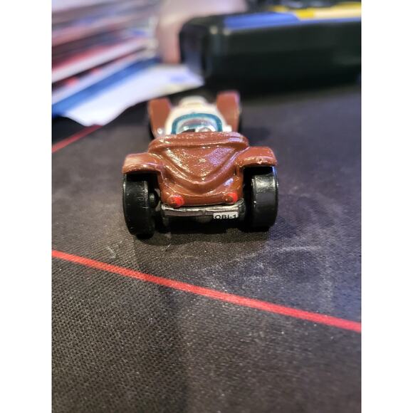 2014 Hot Wheels Star Wars Obi-Wan Kenobi Brown & Cream Die-Cast Tribute Car - Picture 3 of 5